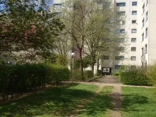 sanierte große 1 Zimmer Wohnung mit Balkon und Keller — photo 1
